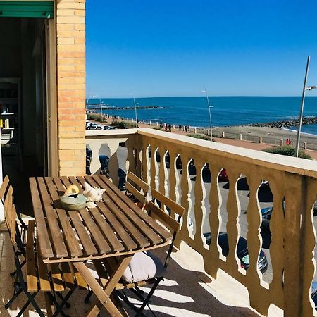 Апартаменты Casa Al Mare Лидо-ди-Остия Экстерьер фото